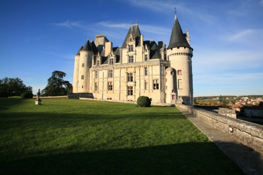 CHATEAU DE LA ROCHEFOUCAULD (c) Charente Tourisme
