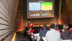 Des conférences avec des professionnels prestigieux du monde entier